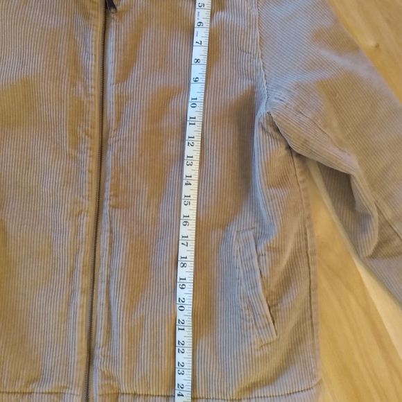 Ladies Corduroy Jacket....Sherpa lined inside, zip up front. Large....Like new - Picture 5 of 6